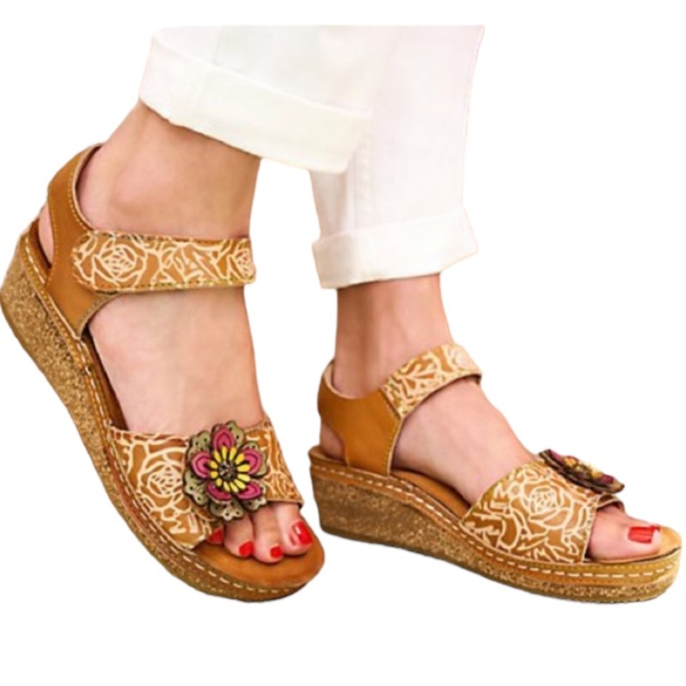 L'Artiste Women’s cuteness camel multi